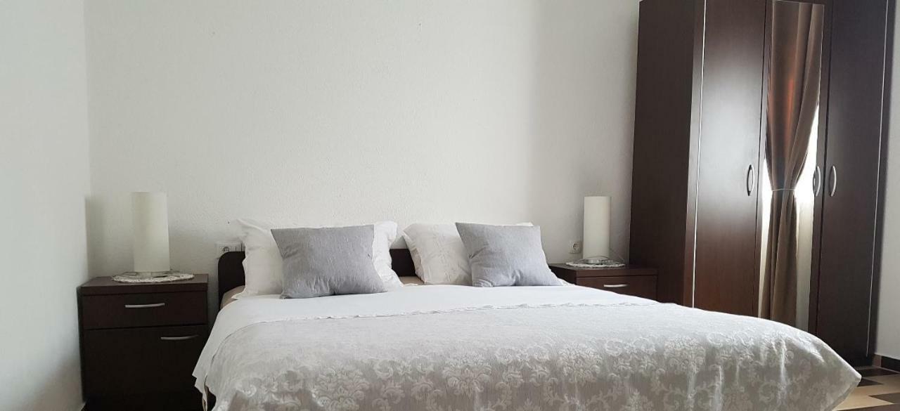 Iva Apartment Njivice